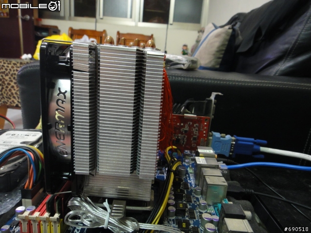 無聊 清清我的cpu 散熱器 換換各廠牌風扇 三洋 酷媽 保銳 AC XG .....參考看看數字 -特映無風扇燒機