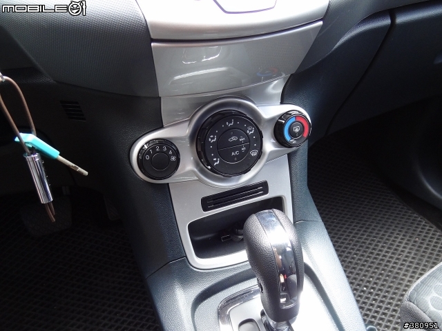 Ford Fiesta 1.6 免費試乘與4D&5D比較心得