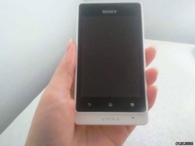 【開箱】輕巧可愛SONY Xperia Go ST27i