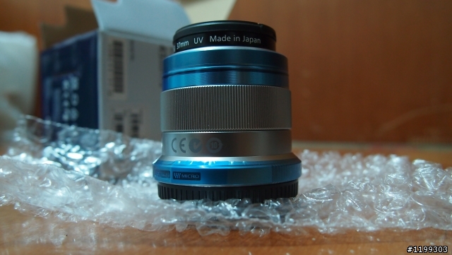 【 開 箱 嗎 】我 的 第 一 顆 定 焦 鏡【 45 mm f 1.8 】