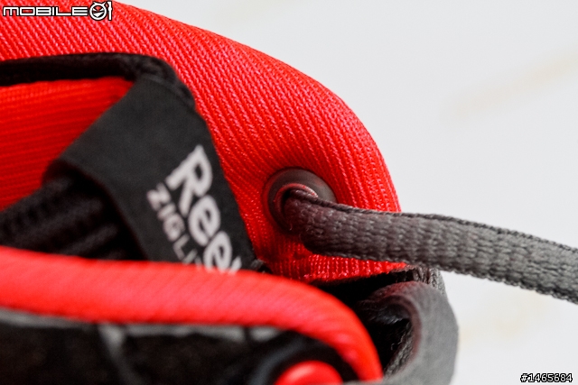 Reebok ZIGLITE RUN 獨家Z型中底 賦予全新跑感