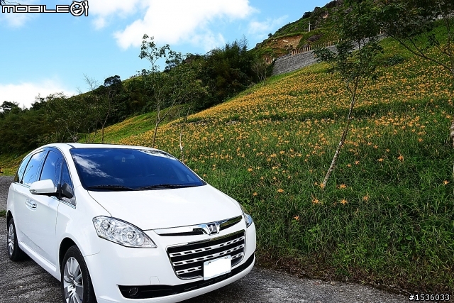 Luxgen SUV的加油單落落長,93057公里,加油9825公升,花了306136元。