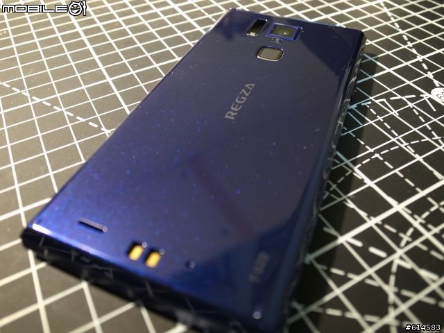 Fujitsu T-02D開箱