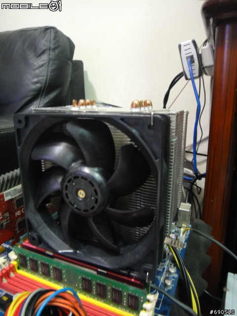 無聊 清清我的cpu 散熱器 換換各廠牌風扇 三洋 酷媽 保銳 AC XG .....參考看看數字 -特映無風扇燒機