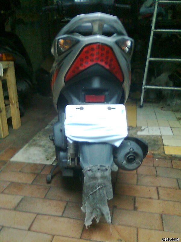 SUZUKI GSR 跑快十三萬公里的汽缸吃多少機油?