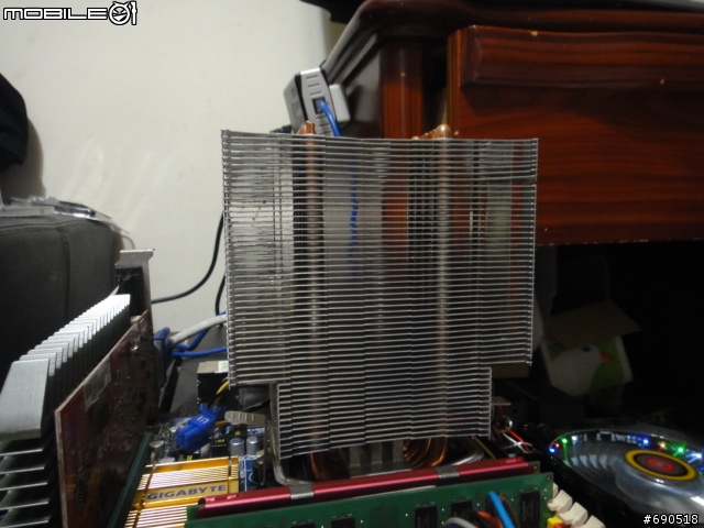 無聊 清清我的cpu 散熱器 換換各廠牌風扇 三洋 酷媽 保銳 AC XG .....參考看看數字 -特映無風扇燒機