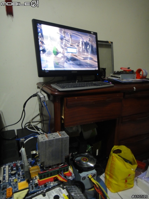 無聊 清清我的cpu 散熱器 換換各廠牌風扇 三洋 酷媽 保銳 AC XG .....參考看看數字 -特映無風扇燒機