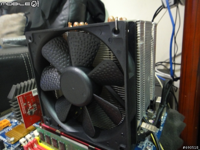 無聊 清清我的cpu 散熱器 換換各廠牌風扇 三洋 酷媽 保銳 AC XG .....參考看看數字 -特映無風扇燒機