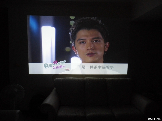 小空間大享受─短焦投影機 BenQ W710ST