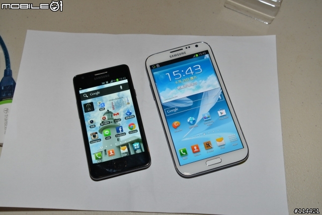 變窄變長又變大的 Galaxy Note 2 實機測試影片