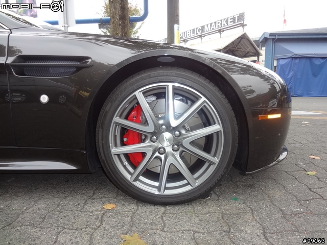 Aston Martin Vantage S