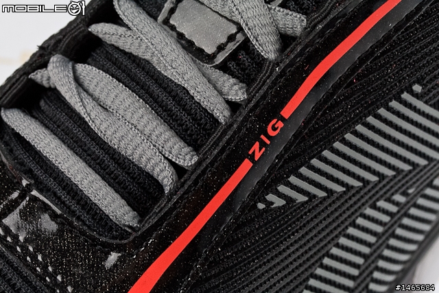 Reebok ZIGLITE RUN 獨家Z型中底 賦予全新跑感