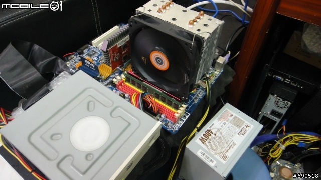 無聊 清清我的cpu 散熱器 換換各廠牌風扇 三洋 酷媽 保銳 AC XG .....參考看看數字 -特映無風扇燒機