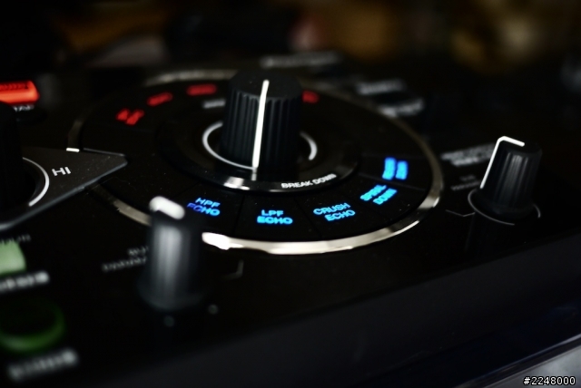 『 效果器小精靈-令人愛不釋手的Pioneer RMX-1000』