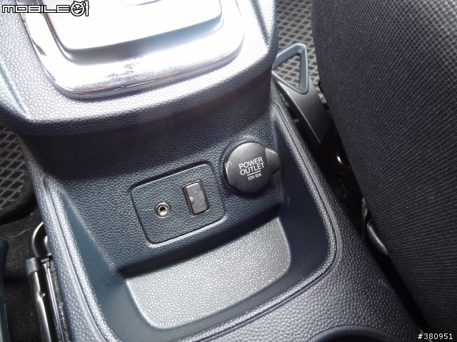 Ford Fiesta 1.6 免費試乘與4D&5D比較心得
