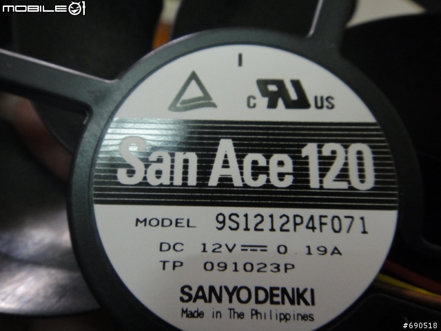無聊 清清我的cpu 散熱器 換換各廠牌風扇 三洋 酷媽 保銳 AC XG .....參考看看數字 -特映無風扇燒機