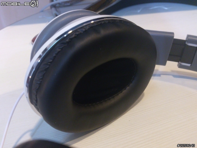 99元之我在 7 - 11 看到 beats !