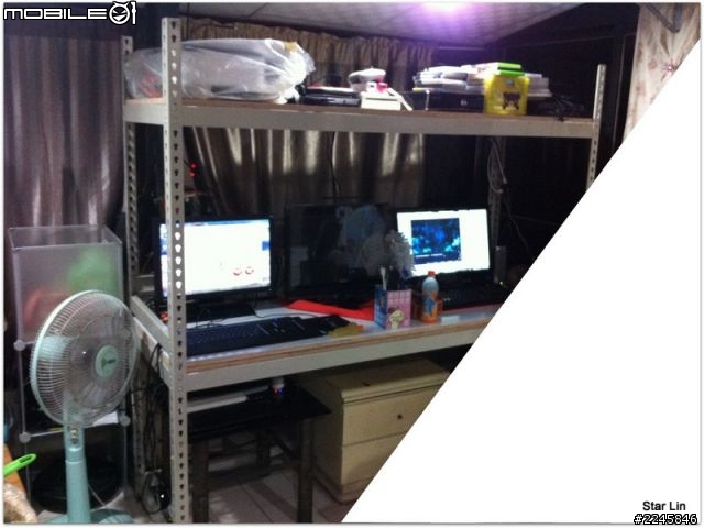 DIY 免螺絲角鋼 舒適 有鍵盤架的電腦桌 開箱