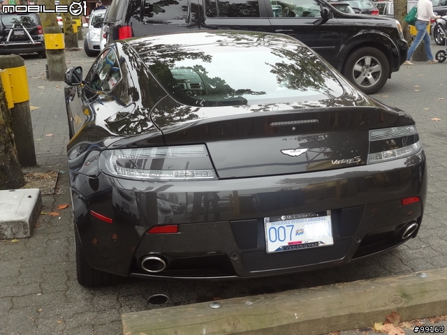 Aston Martin Vantage S