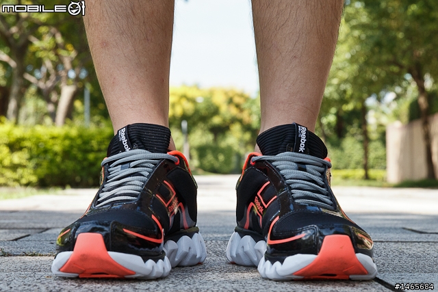 Reebok ZIGLITE RUN 獨家Z型中底 賦予全新跑感