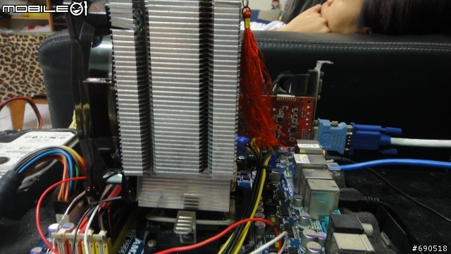 無聊 清清我的cpu 散熱器 換換各廠牌風扇 三洋 酷媽 保銳 AC XG .....參考看看數字 -特映無風扇燒機