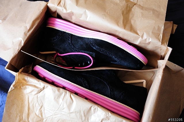 「分享」Cole Haan LunarGrand 紅底鞋?不!是粉紅底
