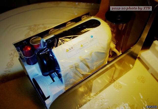 I Love "U" - NESPRESSO "U" -(2014.7 update:"U" 故障了! #238樓 辣雞不要買!)