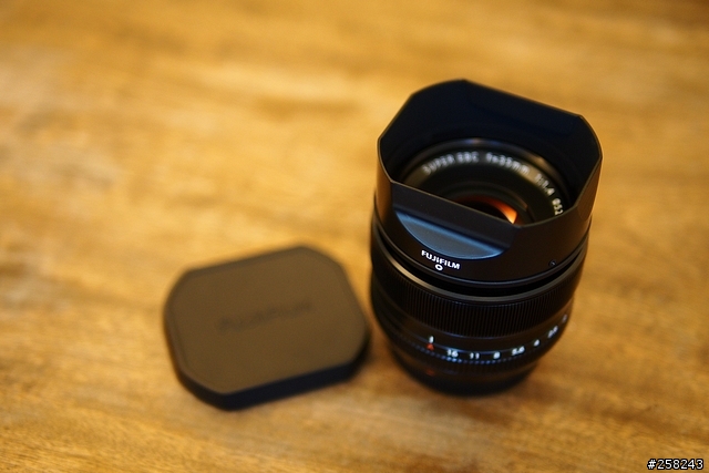 【西西分享】復古之帥---富士Fujifilm X-E1微型單眼