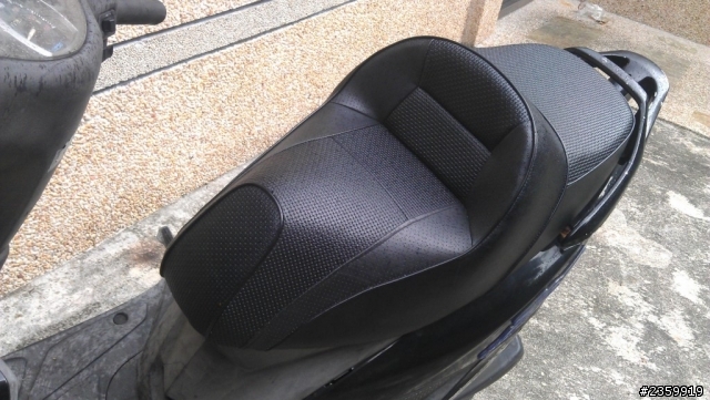 Kymco 125 jockey seat changed to seat of "Yamaha Majesty" in Taipei, very comfortable