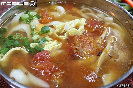 【馨鴻麵食館】現做刀削麵(桃園市大有路上新開麵館)