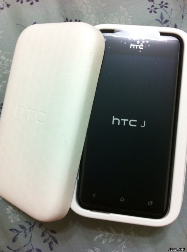 久等了…我的HTC J低調美型黑開箱文(新手首發文)