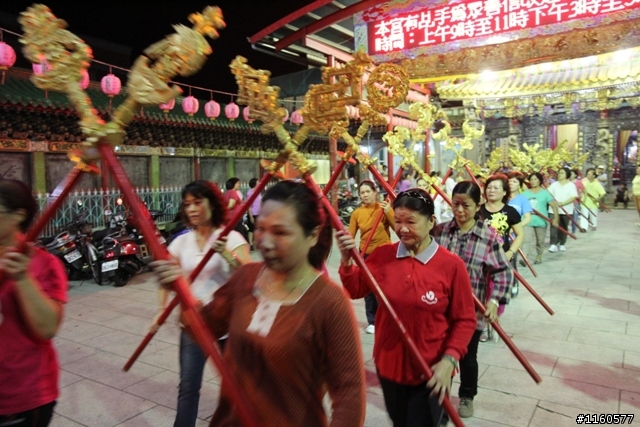 夜騎東港,一起騎車瘋迎王