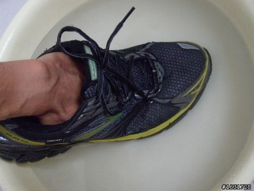 BROOKS GHOST GTX 越野跑鞋-- 防水大考驗