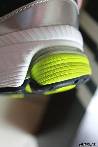 adidas SNOVA 5 -- FORMOTION 絕佳避震 試穿心得