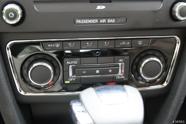 2012 SKODA Superb Combi 1.8 TSI 簡單開箱
