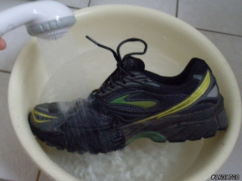 BROOKS GHOST GTX 越野跑鞋-- 防水大考驗