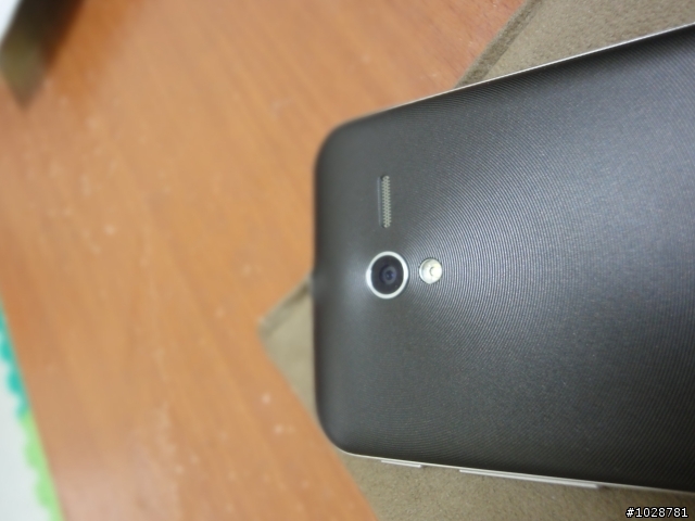 PADFONE2新一代台灣之光開箱(後續更新NOTE2、S3、J、ONE X比較)