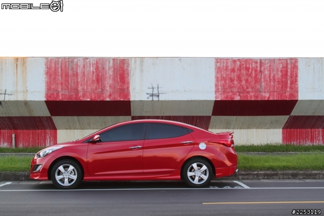 牽車開箱!!ELANTRA風動版 外觀分享兼拍車練習