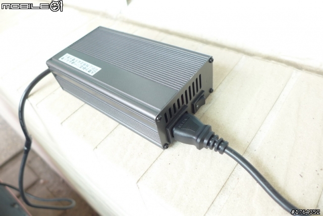 求救---e-moving充電器故障怎麼辦---(已解決)
