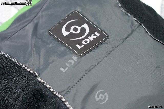 LOKI 輕量防水夾克!