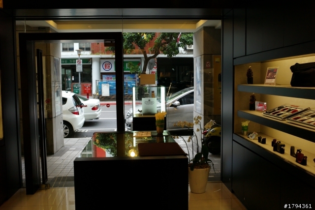 Leica M-E 台灣有貨了 ~ 價格也出來了~~ 開始賣了
