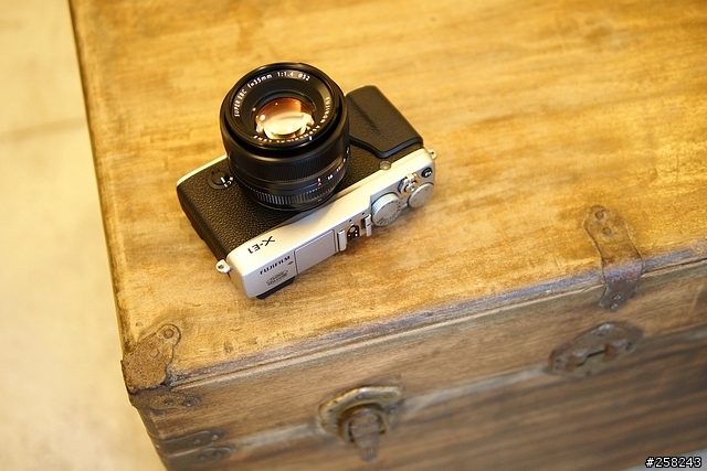【西西分享】復古之帥---富士Fujifilm X-E1微型單眼