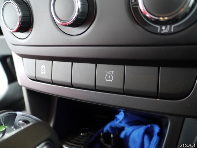 SKODA YETI 1.2安裝胎壓感應重置開關TPMS