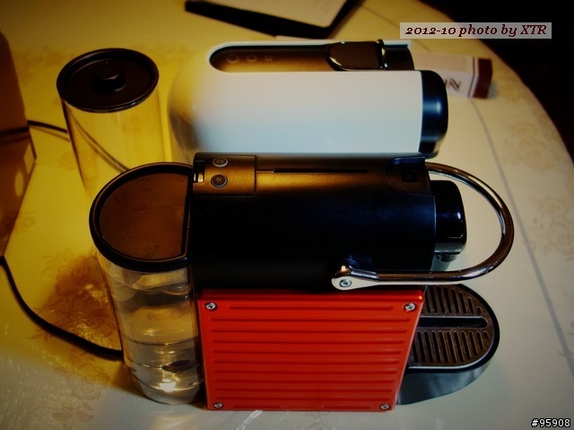 I Love "U" - NESPRESSO "U" -(2014.7 update:"U" 故障了! #238樓 辣雞不要買!)