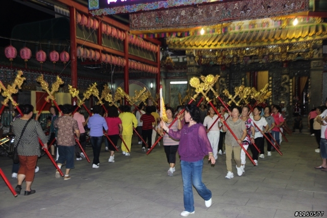 夜騎東港,一起騎車瘋迎王