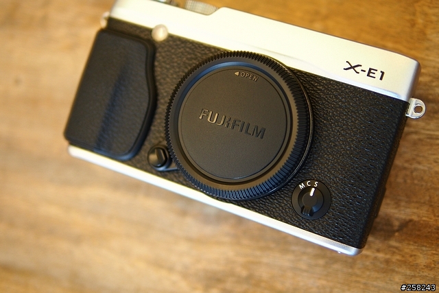 【西西分享】復古之帥---富士Fujifilm X-E1微型單眼