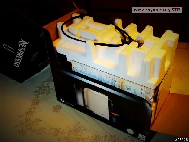 I Love "U" - NESPRESSO "U" -(2014.7 update:"U" 故障了! #238樓 辣雞不要買!)