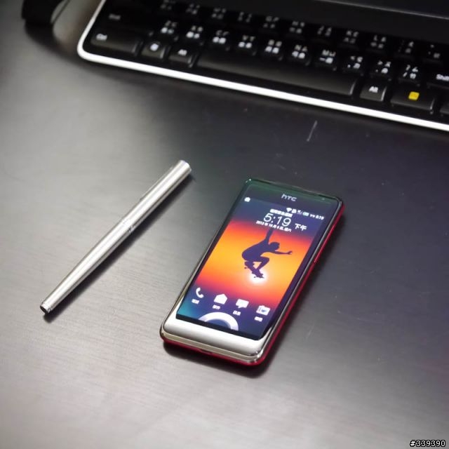 日系絕美!! HTC J 紅色版 ""無色差"" 開箱!!