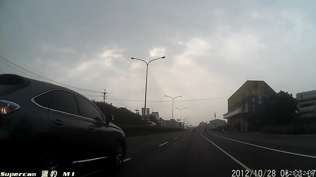 (已遞狀)請問這叫逼車嗎?(22-7716號凌志休旅車)(新增影片)