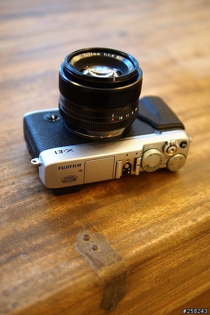 【西西分享】復古之帥---富士Fujifilm X-E1微型單眼